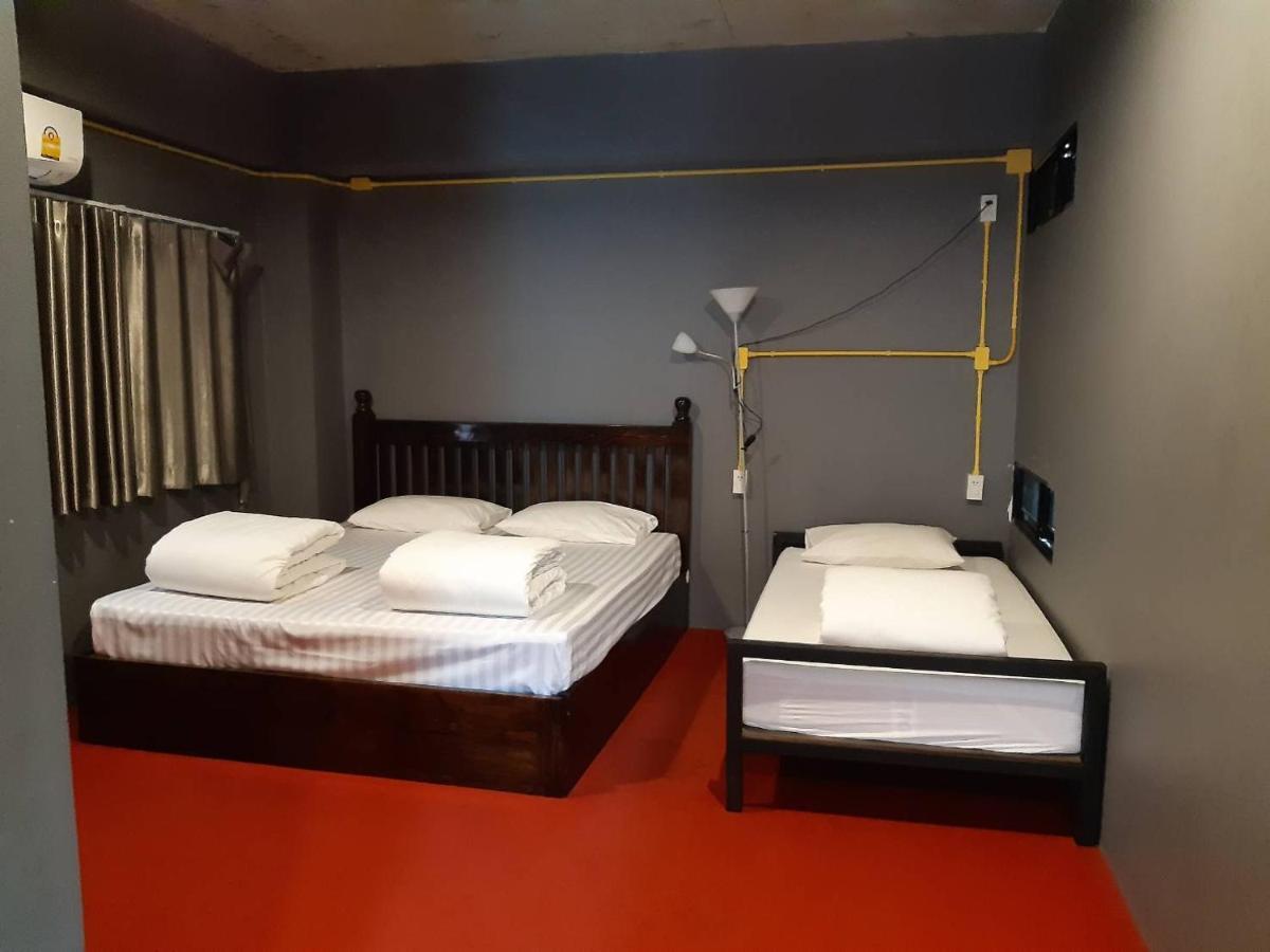 248 Street Hostel Чиангмай Экстерьер фото